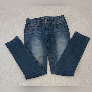 American Eagle Outfitters Women's Jeans, mid-rise, skinny super stretch size 4